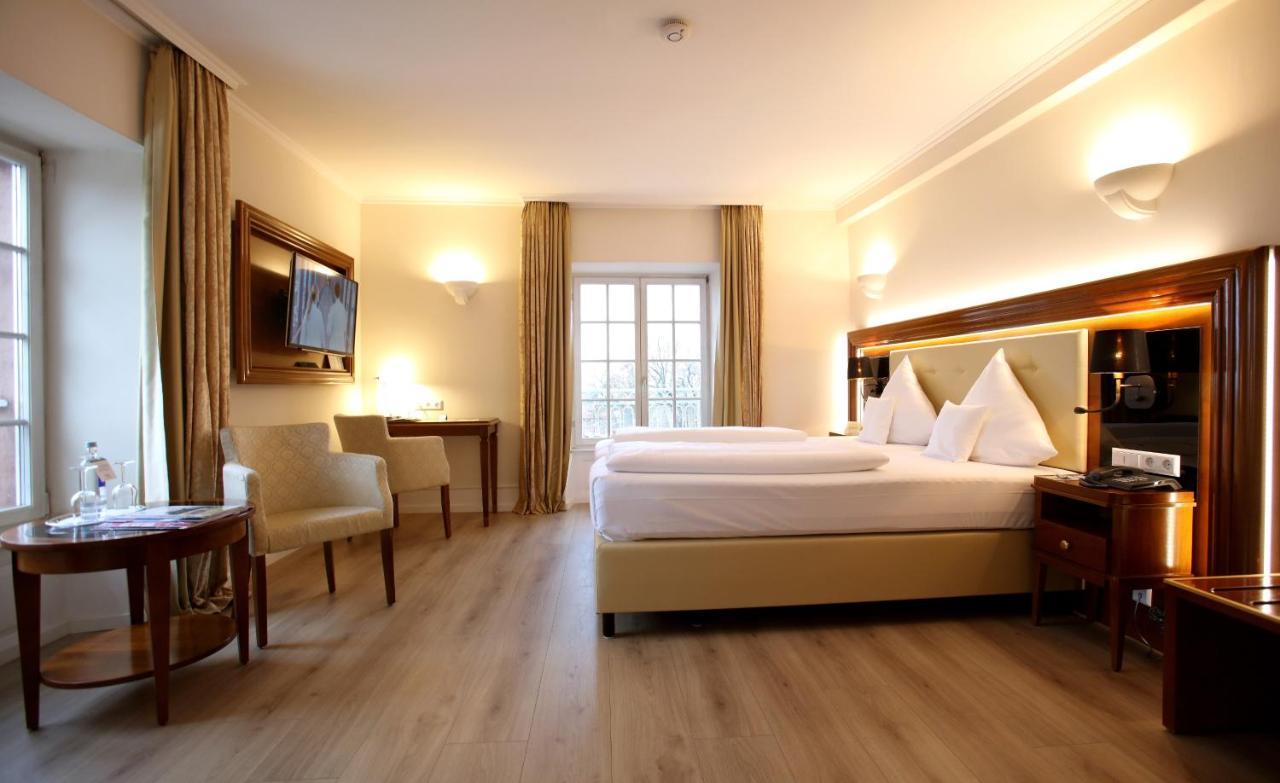 Hotel Schloss Edesheim Εξωτερικό φωτογραφία