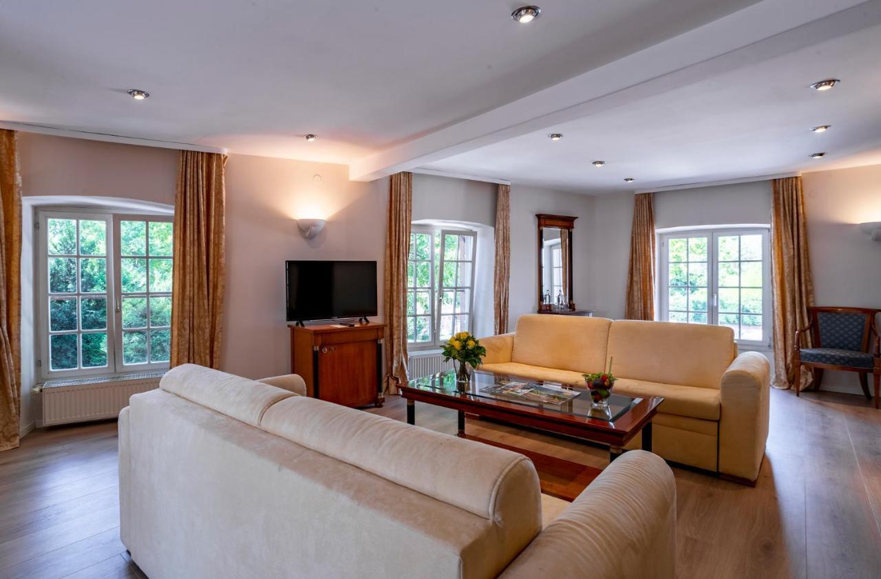 Hotel Schloss Edesheim Εξωτερικό φωτογραφία