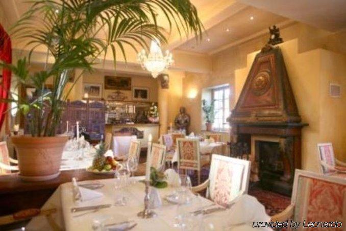 Hotel Schloss Edesheim Εστιατόριο φωτογραφία