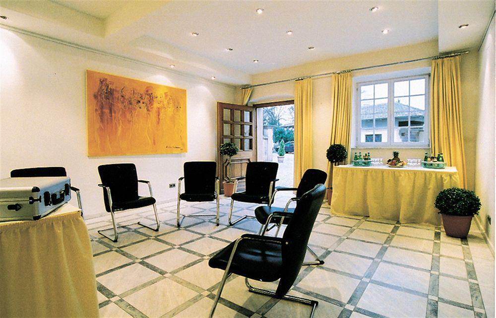 Hotel Schloss Edesheim Εξωτερικό φωτογραφία