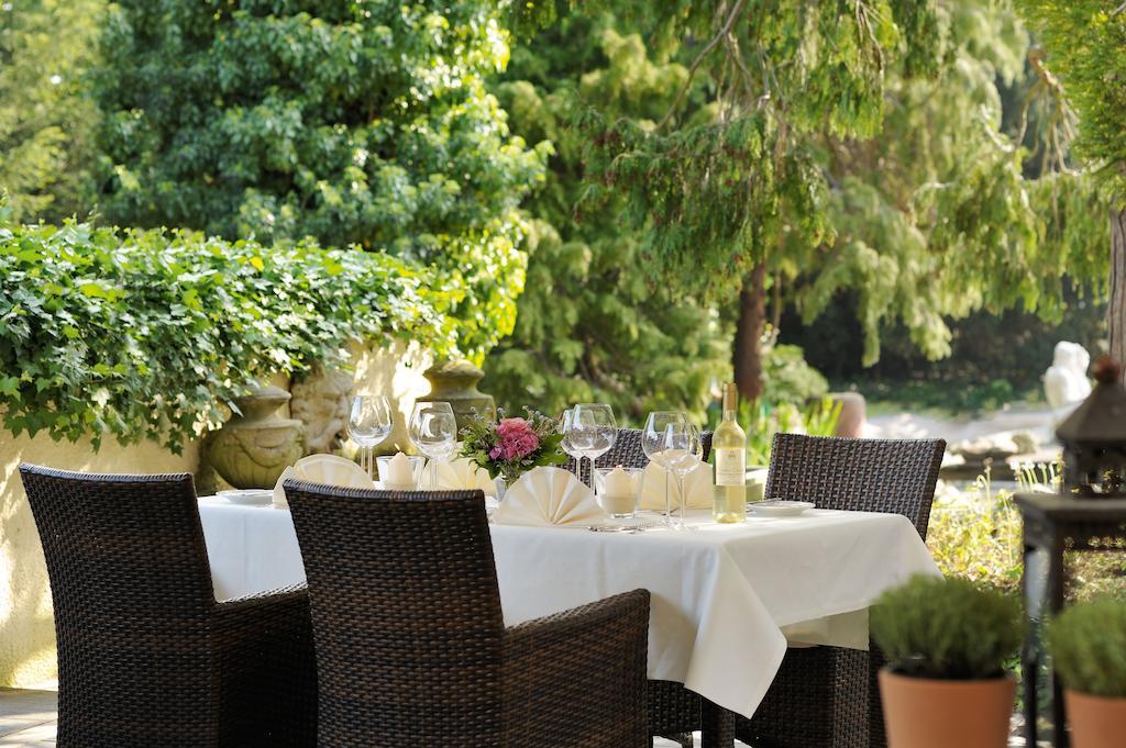 Hotel Schloss Edesheim Εξωτερικό φωτογραφία